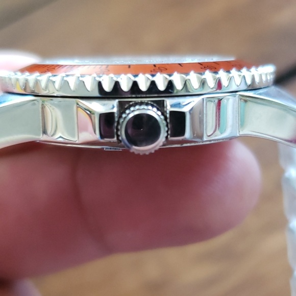 Mens Guess Chrono styled watch - Picture 6 of 6